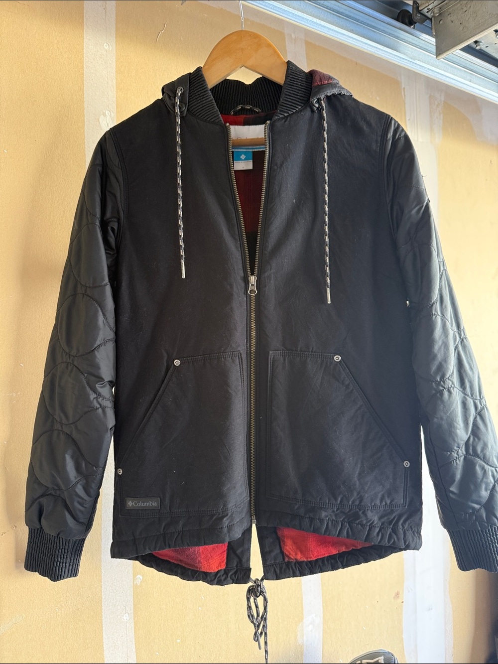 Columbia Black Hooded Lightweight Jacket with Red Lining